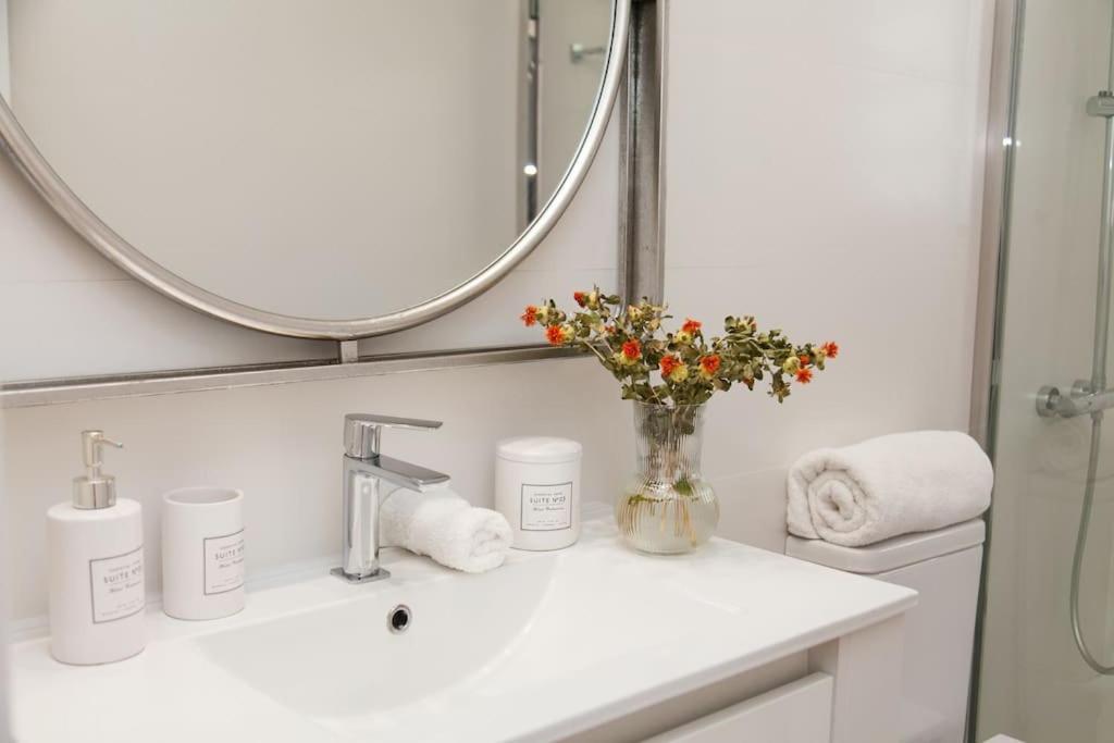 Modern & Apartment. Old Town. Private Parking Appartement